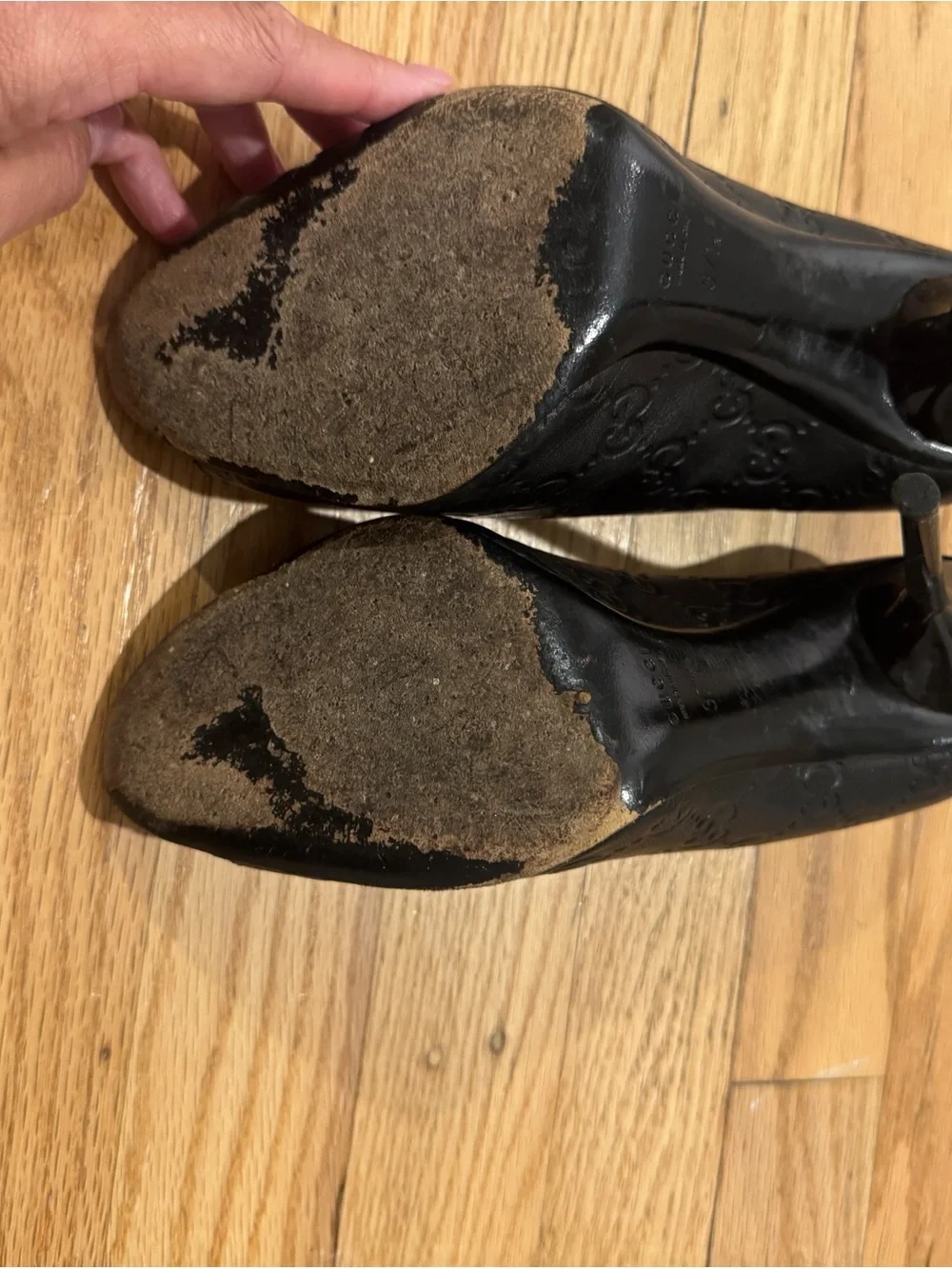 Gucci Guccissima Black Leather Peep Toe Pumps Heels Size 37.5 Made in Italy